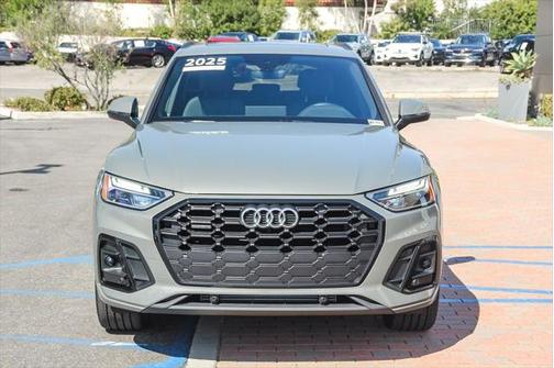 2025 Audi Q5 Premium 45 TFSI S line quattro