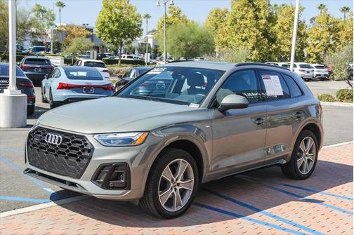 2025 Audi Q5 Premium 45 TFSI S line quattro