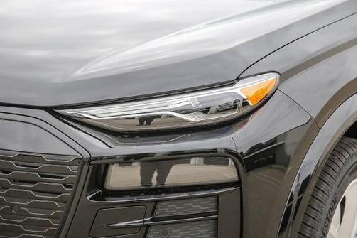 2025 Audi Q6 e-tron Premium