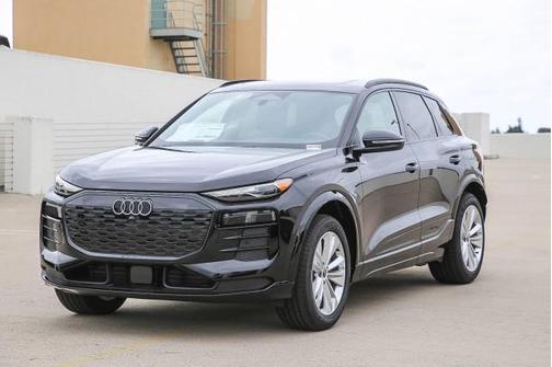2025 Audi Q6 e-tron Premium