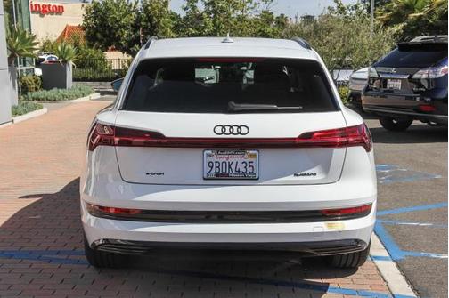 2022 Audi e-tron Premium