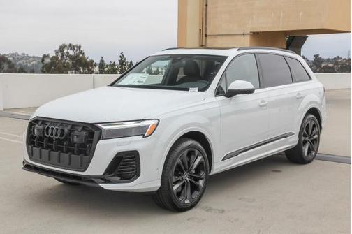 2025 Audi Q7 55 Premium Plus