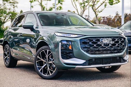 Sage Green Metallic 2026 Audi Q3 TFSI quattro S tronic