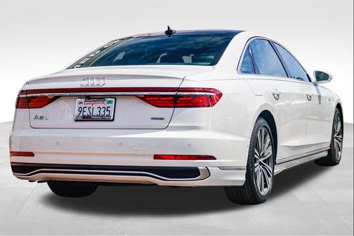 Glacier White Metallic 2022 Audi A8 L 55 TFSI quattro Tiptronic
