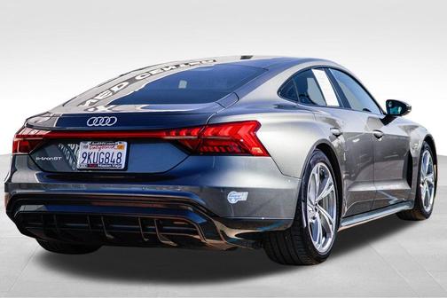 2024 Audi e-tron GT Premium Plus quattro