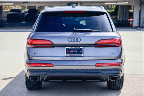 2026 Audi Q7 45 Premium