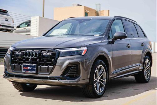 2026 Audi Q7 45 Premium