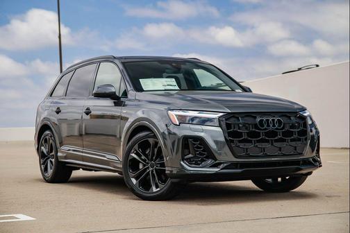 Daytona Gray 2026 Audi Q7 55 Premium Plus