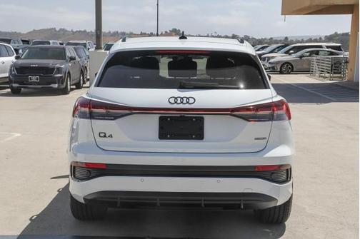 2025 Audi Q4 e-tron Premium 55 quattro