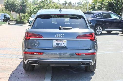 2022 Audi Q5 45 S line Premium Plus
