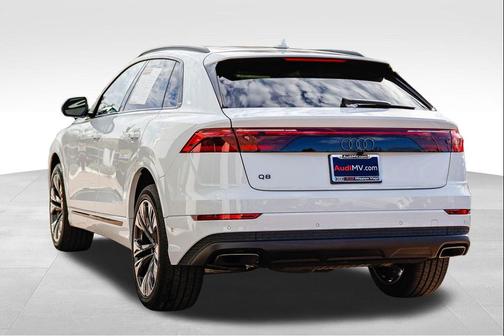 2025 Audi Q8 55 Premium