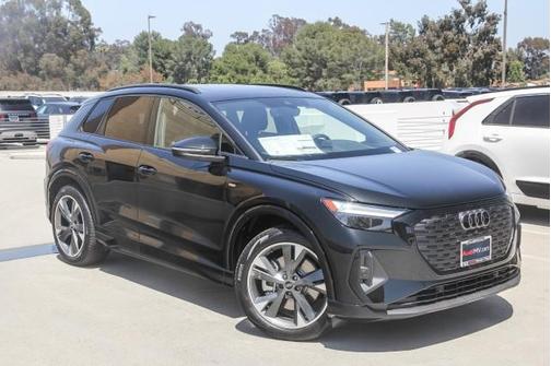 2025 Audi Q4 e-tron Premium 55 quattro