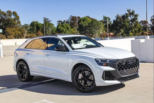 2026 Audi RS Q8 4.0T