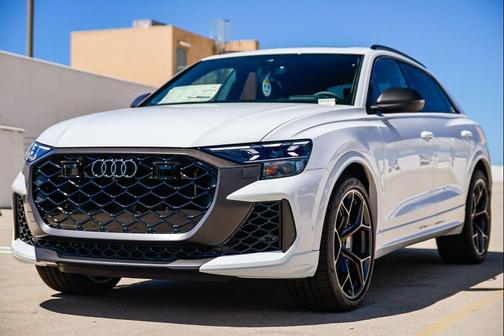 Glacier White 2026 Audi RS Q8 4.0T