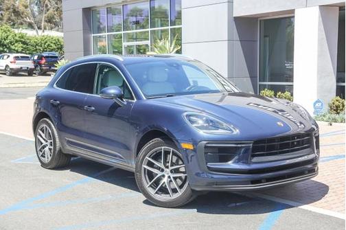 2022 Porsche Macan Base