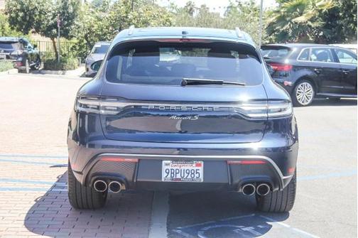 2022 Porsche Macan Base