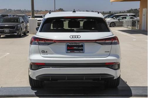 2025 Audi Q4 e-tron Premium Plus 55 quattro