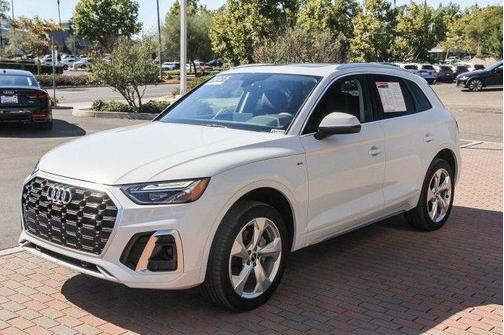 2025 Audi Q5 Premium Plus 45 TFSI S line quattro S tronic