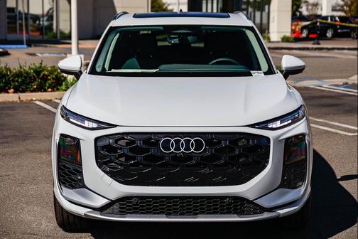 2026 Audi Q3 S line