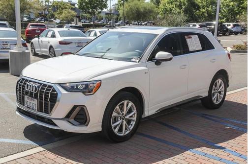2022 Audi Q3 45 S line Premium