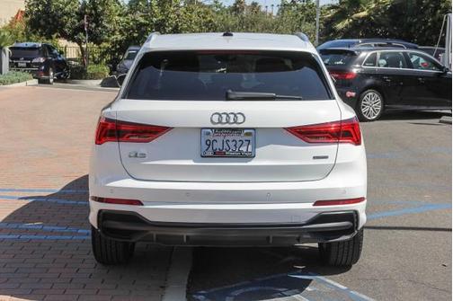 2022 Audi Q3 45 S line Premium
