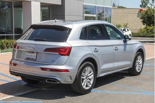 2022 Audi Q5 45 S line Premium