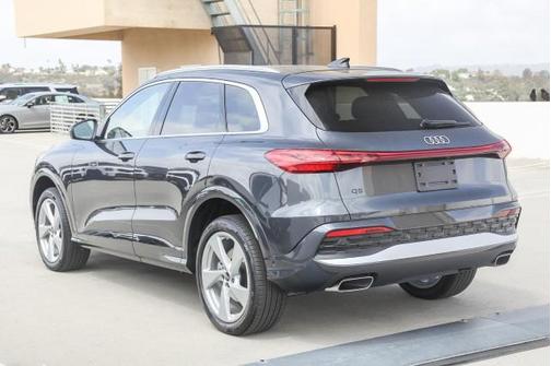 2025 Audi Q5 Premium Plus
