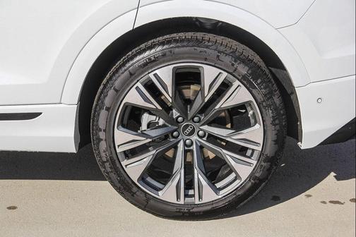 2026 Audi Q8 55 Premium Plus