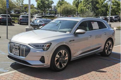 2022 Audi e-tron Premium Plus quattro