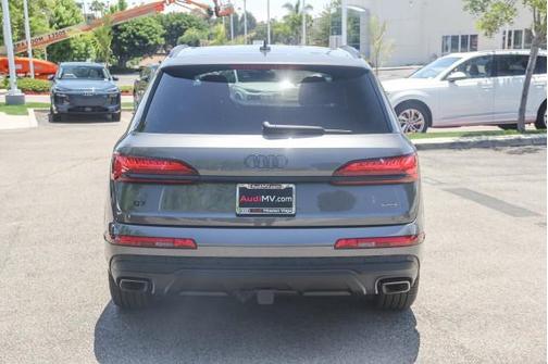 2025 Audi Q7 55 Premium Plus