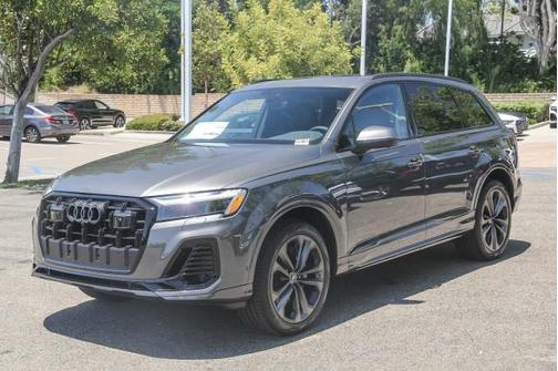 2025 Audi Q7 55 Premium Plus