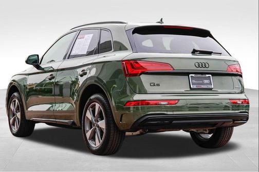 2024 Audi Q5 40 Premium Plus