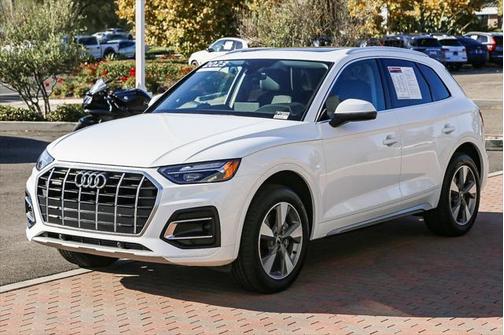 2023 Audi Q5 Premium 40 TFSI quattro S tronic