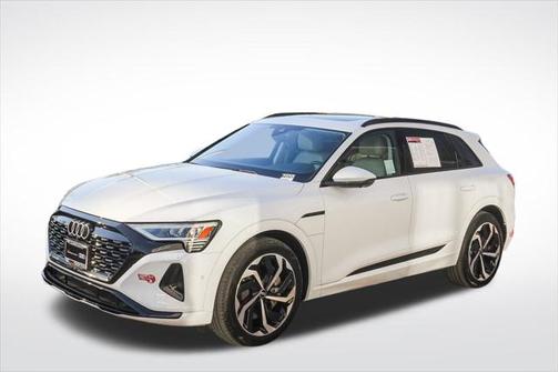 2024 Audi Q8 e-tron Premium Plus quattro