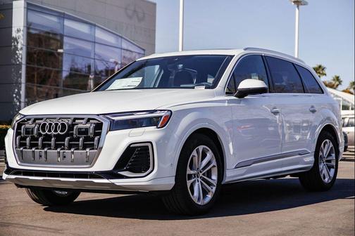2026 Audi Q7 55 Prestige
