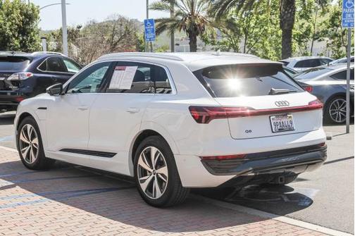 2024 Audi Q8 e-tron Premium Plus