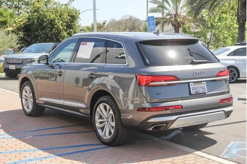 2025 Audi Q7 45 Premium