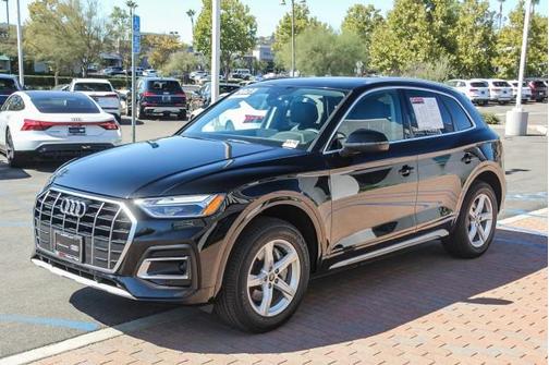 2023 Audi Q5 Premium 40 TFSI quattro S tronic