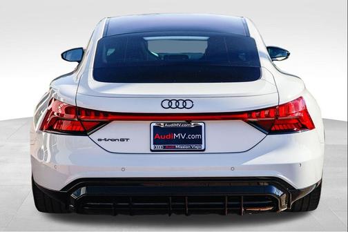 2023 Audi e-tron GT Prestige quattro