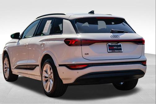 Glacier White 2025 Audi Q6 e-tron Premium Plus