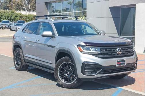 2020 Volkswagen Atlas Cross Sport 3.6L V6 SE w/Technology R-Line