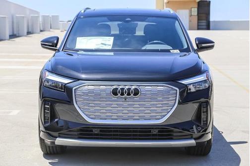 2025 Audi Q4 e-tron Premium 45 RWD