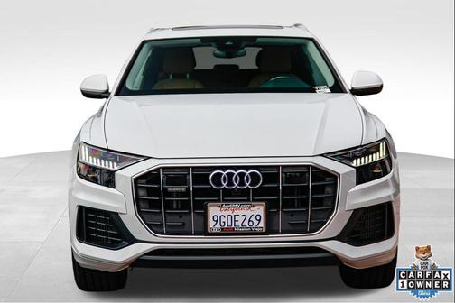 Glacier White Metallic 2023 Audi Q8 55 Premium