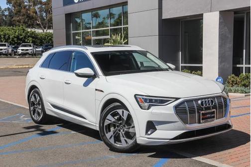 2022 Audi e-tron Premium quattro