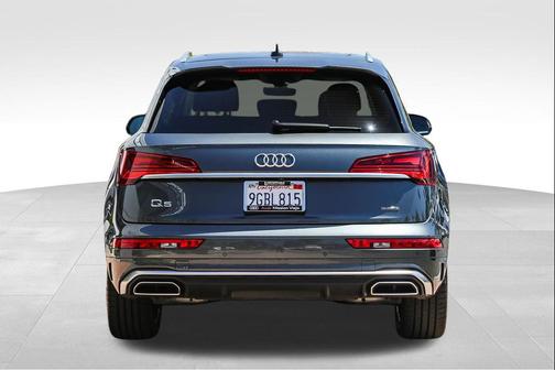 Daytona Gray Pearl Effect 2023 Audi Q5 e 55 S line Premium Plus
