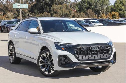 2025 Audi Q8 55 Premium