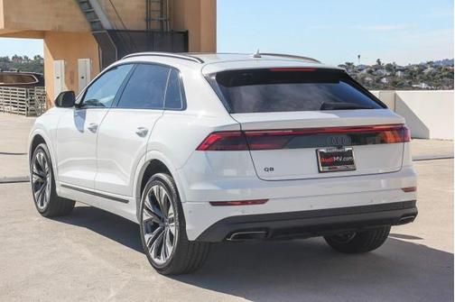 2025 Audi Q8 55 Premium