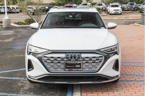 2024 Audi Q8 e-tron Premium Plus quattro