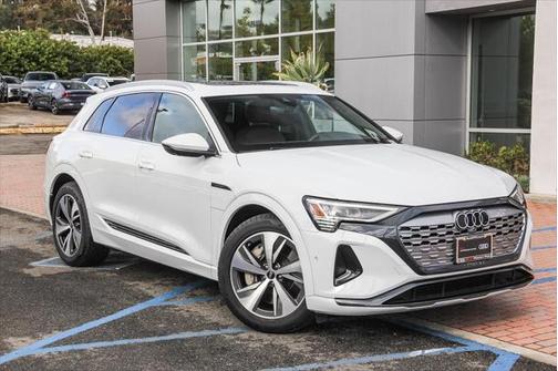 2024 Audi Q8 e-tron Premium Plus quattro