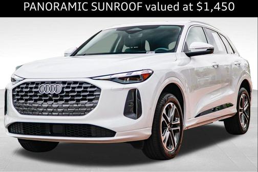 Glacier White Metallic 2025 Audi Q5 Premium TFSI quattro S tronic